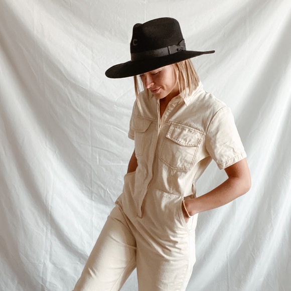 Meet the shop owner, Cindy - Picture 1 of 16